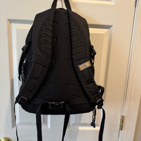 North Face Sweeper Backpack - MINT CONDITION - Picture 2 of 8